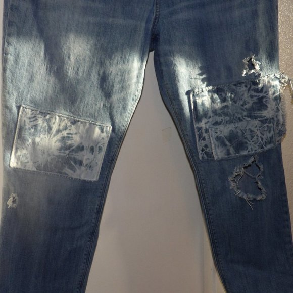 Old Navy Boyfriend MidRise Distressed Patches Skinny Jeans Sz 14 - Picture 3 of 9